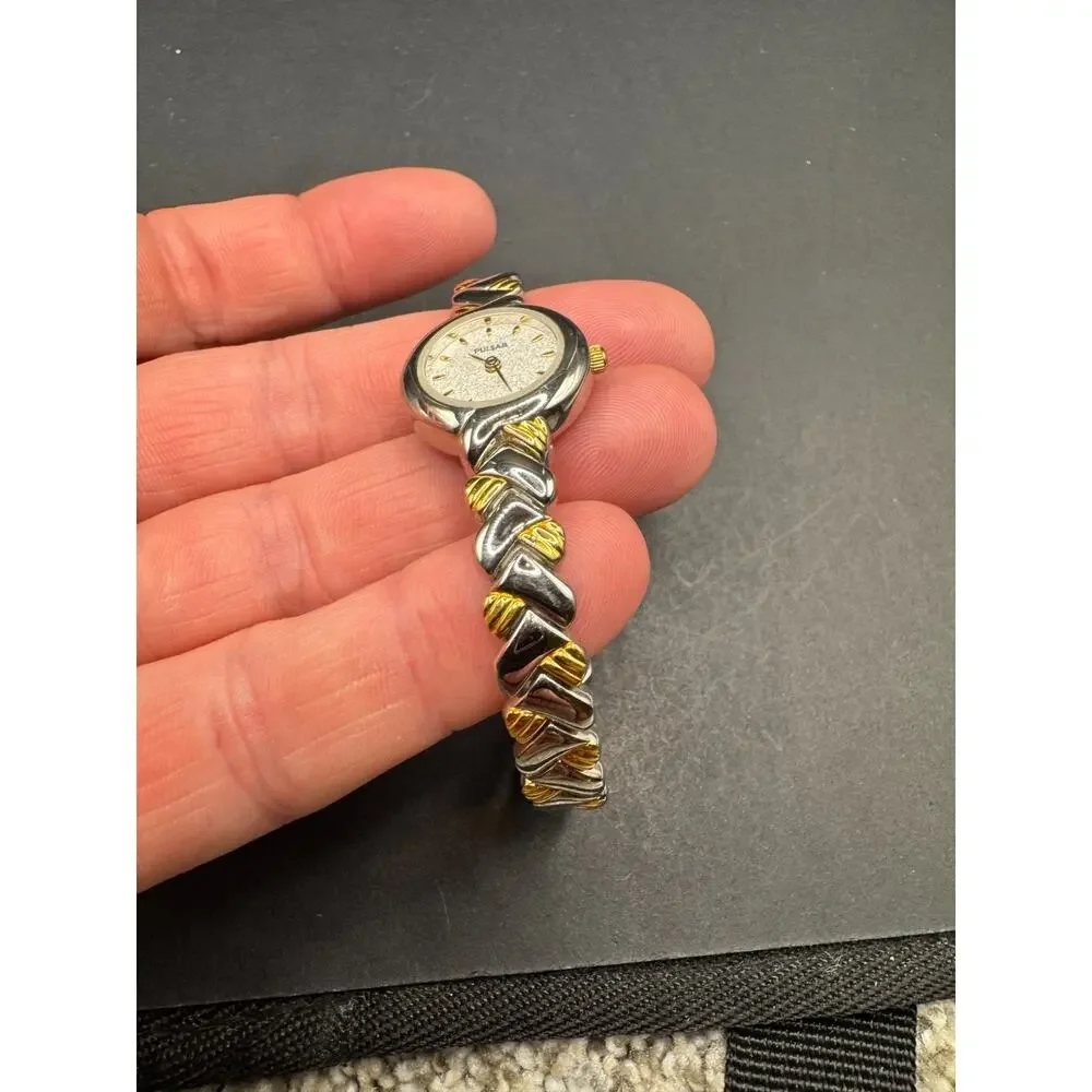 Vintage PULSAR V810-X041 Two Tone Quartz Analog Ladies Bracelet Watch